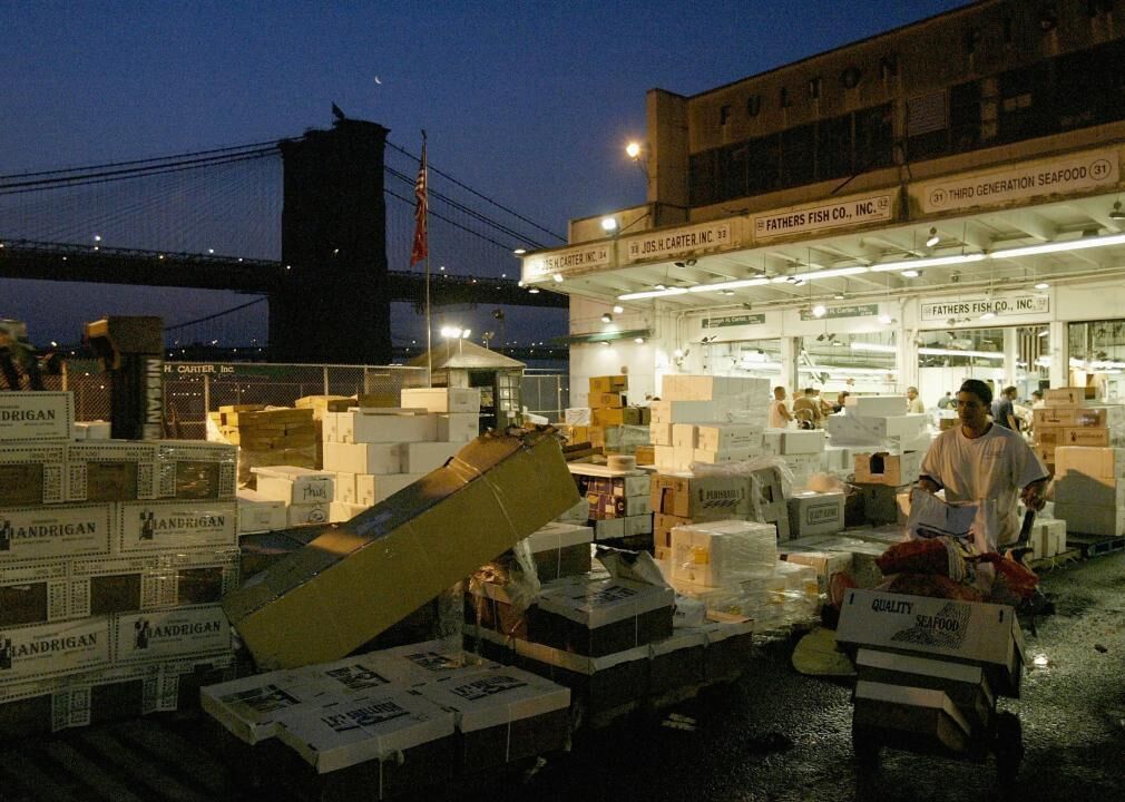 2005: Fulton Fish Market moves